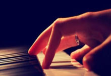 Crypto Rally Today: What's the *Real* Reason Bitcoin & Altcoins Are 'Up' on Thanksgiving?